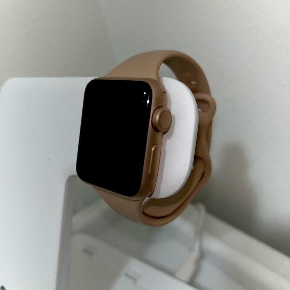 Rose Gold Apple Watch Series 3